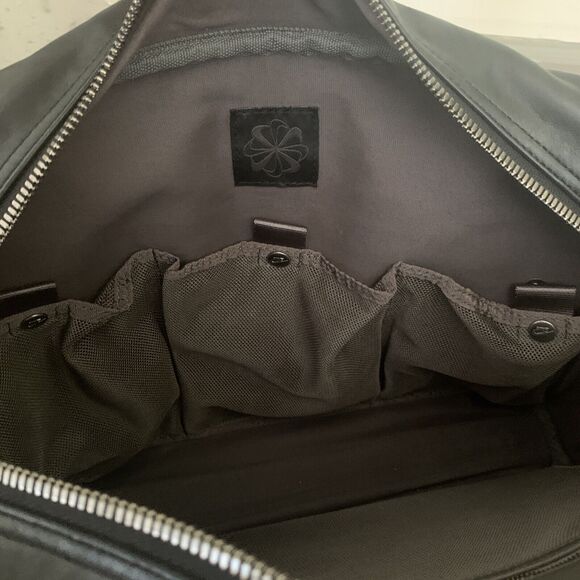 Nike Swoosh Leather Laptop Briefcase Shoulder Bag - Picture 10 of 11